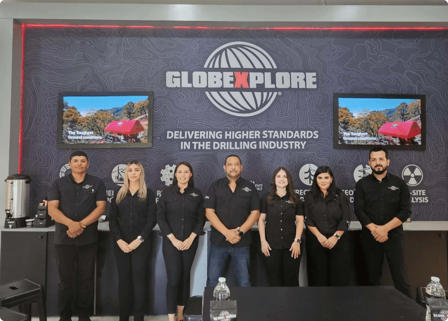 Rectangle 2 (17) The Globexplore team proudly holds the award of Socially Responsible Company, an recognition they have been winning for eight consecutive years.